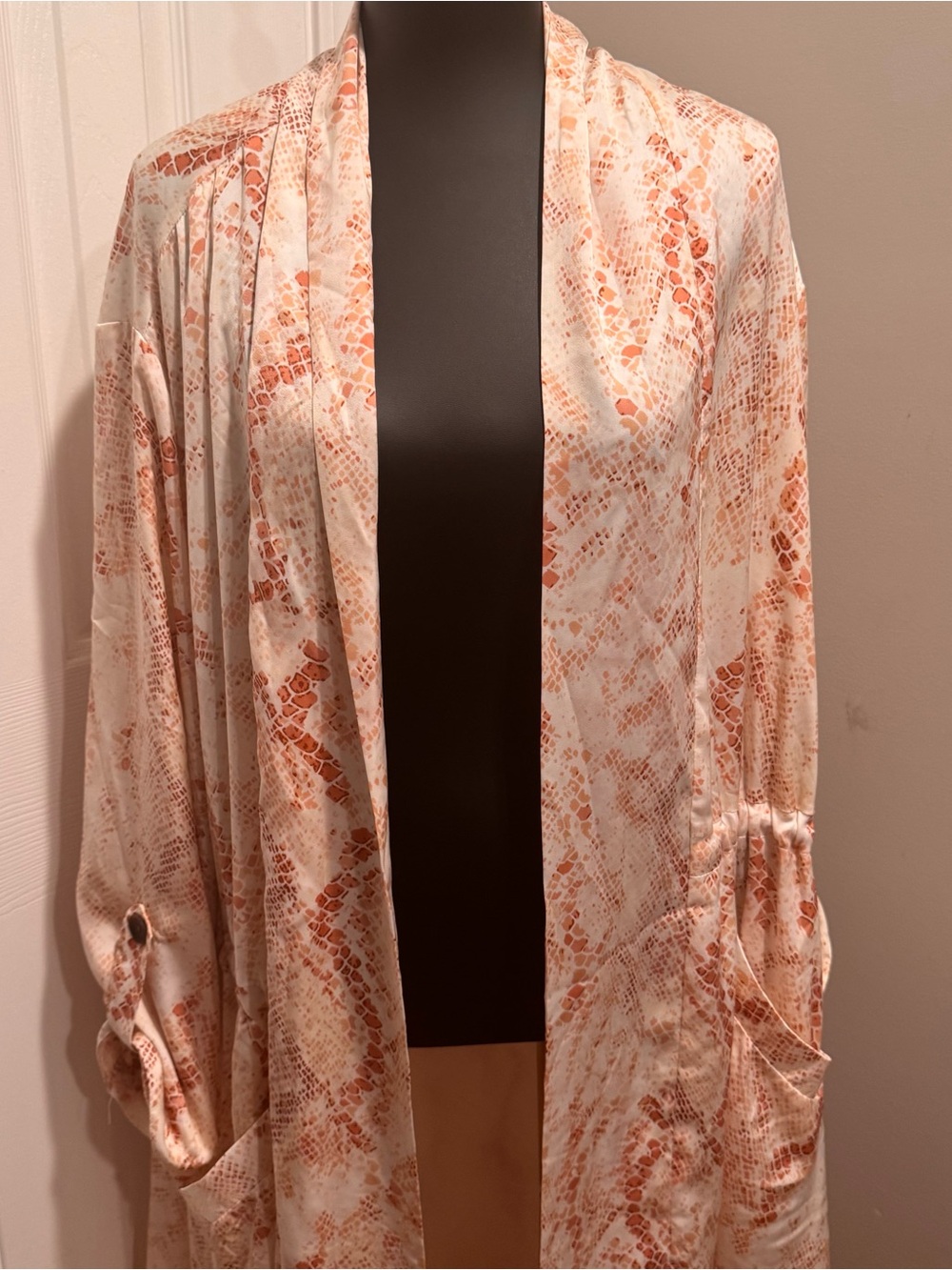 Cupcakes and Cashmere 3X Blush Snake Print Satin Kimono Duster Cardigan